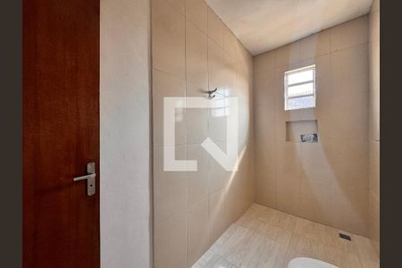 Banheiro/ lavanderia  de casa para alugar com 1 quarto, 41m² em Jardim Rina, Santo André