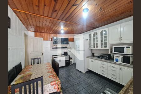 Casa à venda com 150m², 4 quartos e 1 vaga Casa à venda com 150m², 4 quartos e 1 vagaCozinha
