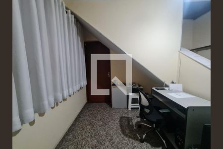 Casa à venda com 150m², 4 quartos e 1 vaga Casa à venda com 150m², 4 quartos e 1 vagaEscritório