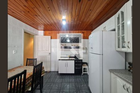 Casa à venda com 150m², 4 quartos e 1 vaga Casa à venda com 150m², 4 quartos e 1 vagaCozinha