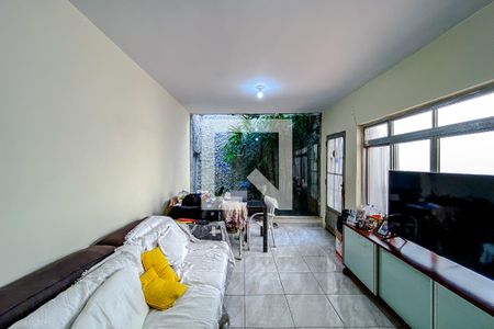 Sala de casa à venda com 4 quartos, 231m² em Cambuci, São Paulo