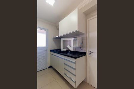 Cozinha de apartamento para alugar com 2 quartos, 55m² em Quinta da Paineira, São Paulo