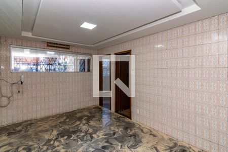 Sala 2 de casa à venda com 2 quartos, 227m² em Carlos Prates, Belo Horizonte