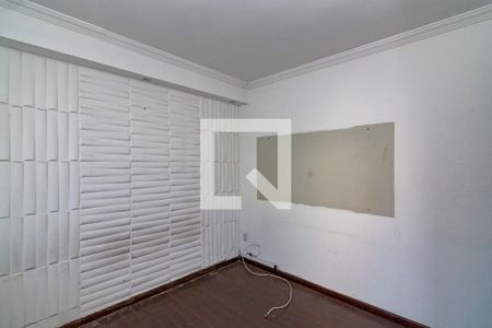 Sala 1 de casa à venda com 2 quartos, 227m² em Carlos Prates, Belo Horizonte