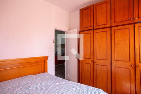 Quarto de casa à venda com 3 quartos, 350m² em Pompéia, Belo Horizonte