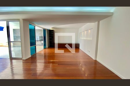 Apartamento à venda com 279m², 4 quartos e 2 vagasSala