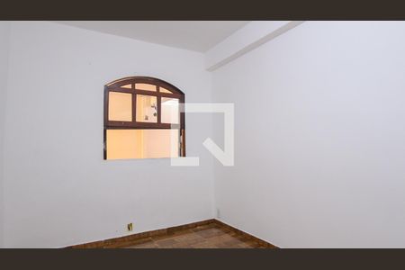 Quarto 1 de casa para alugar com 2 quartos, 80m² em Jardim Ivone, São Paulo