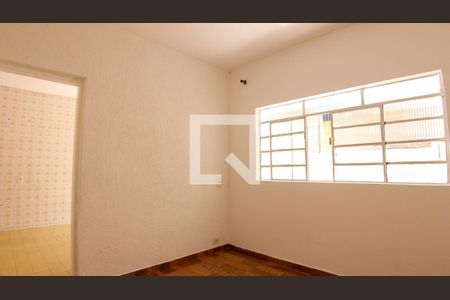 Casa para alugar com 2 quartos, 80m² em Jardim Ivone, São Paulo