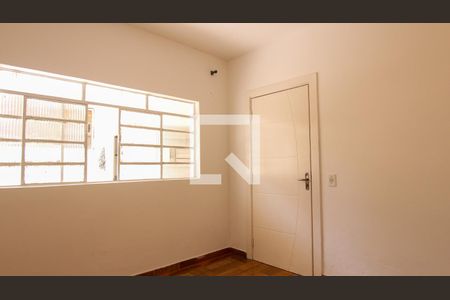 Casa para alugar com 2 quartos, 80m² em Jardim Ivone, São Paulo