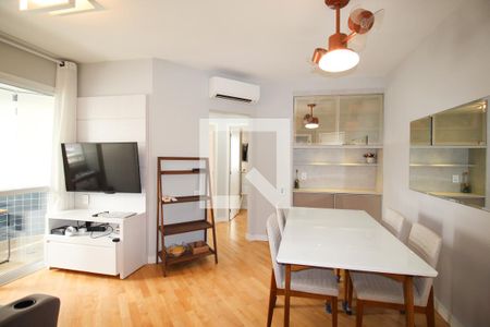 Sala de apartamento à venda com 2 quartos, 67m² em Moema, São Paulo