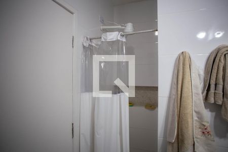 Banheiro da Suíte 1 de apartamento à venda com 4 quartos, 180m² em Sagrada Família, Belo Horizonte