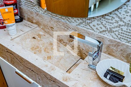 Lavabo de casa para alugar com 3 quartos, 156m² em Parque Maria Domitila, São Paulo