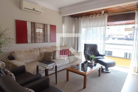 Sala de Tv de casa à venda com 3 quartos, 400m² em Vila Galvão, Guarulhos