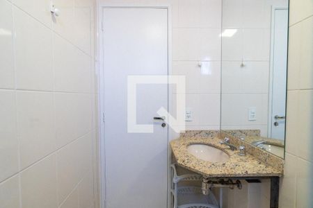 Banheiro da Suíte de apartamento para alugar com 3 quartos, 63m² em Vila Paulista, São Paulo