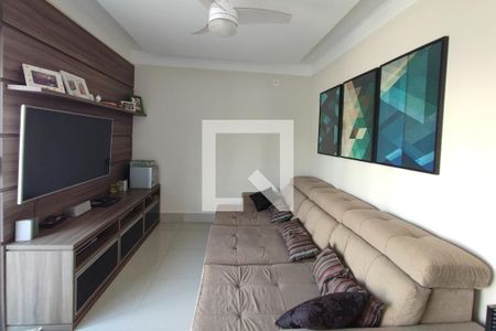 Sala de TV de casa de condomínio à venda com 4 quartos, 360m² em Swiss Park, Campinas