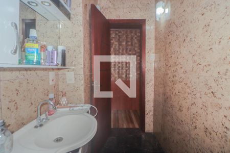 Casa à venda com 290m², 3 quartos e 1 vaga Casa à venda com 290m², 3 quartos e 1 vaga Banheiro da Suíte