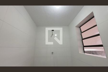 Banheiro  de casa para alugar com 1 quarto, 36m² em Jardim Guarará, Santo André