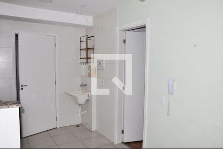 Detalhe - Cozinha e Área de Serviço de apartamento para alugar com 1 quarto, 29m² em Vila Palmeiras, São Paulo