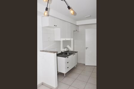 Detalhe - Cozinha e Área de Serviço de apartamento para alugar com 1 quarto, 29m² em Vila Palmeiras, São Paulo