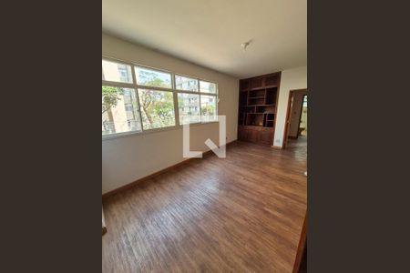 Sala de apartamento à venda com 3 quartos, 75m² em Santo Antônio, Belo Horizonte