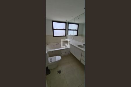 Banheiro de apartamento à venda com 4 quartos, 374m² em Jardim Vila Mariana, São Paulo