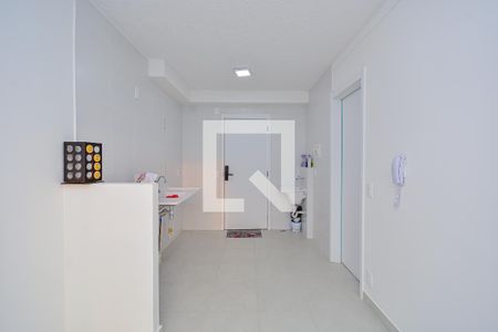 Sala/Cozinha de apartamento para alugar com 1 quarto, 31m² em Socorro, São Paulo