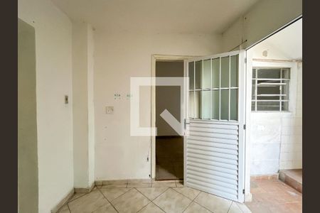 Sala de casa para alugar com 5 quartos, 90m² em Vila Guedes, São Paulo