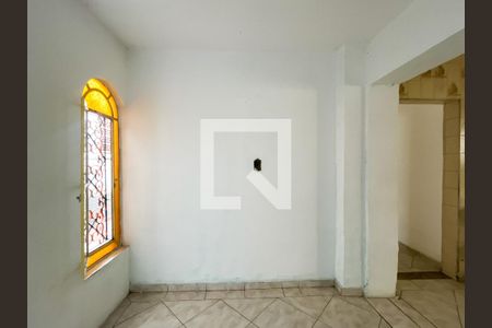 Sala de casa à venda com 5 quartos, 90m² em Vila Guedes, São Paulo