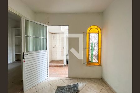 Sala de casa para alugar com 5 quartos, 90m² em Vila Guedes, São Paulo