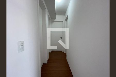 Corredor de apartamento para alugar com 3 quartos, 81m² em Vila Sônia, São Paulo