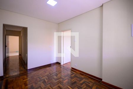 Sala de casa à venda com 2 quartos, 120m² em Vila Brasilio Machado, São Paulo