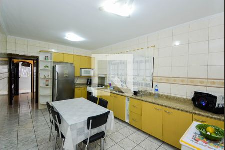 Casa à venda com 188m², 3 quartos e 2 vagas Casa à venda com 188m², 3 quartos e 2 vagasCozinha