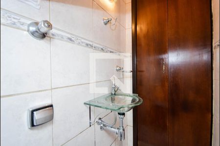 Casa à venda com 188m², 3 quartos e 2 vagas Casa à venda com 188m², 3 quartos e 2 vagasLavabo