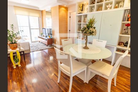 Sala de apartamento à venda com 2 quartos, 65m² em Vila Bertioga, São Paulo