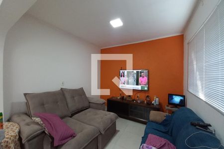 Sala de TV de casa à venda com 4 quartos, 284m² em Jardim do Trevo, Campinas