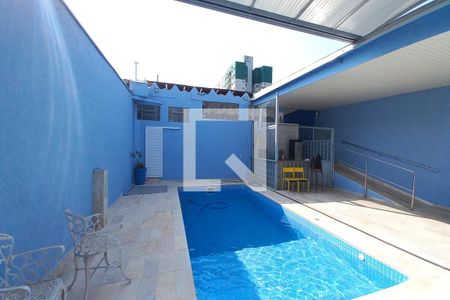 Vista da Sala de TV de casa para alugar com 4 quartos, 284m² em Jardim do Trevo, Campinas