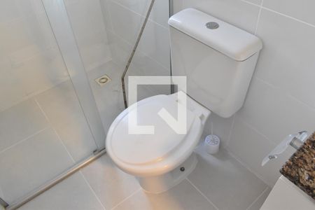 Banheiro de apartamento para alugar com 1 quarto, 48m² em Rebouças, Curitiba