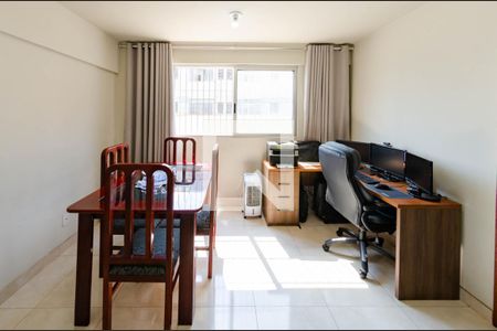 Sala de apartamento à venda com 3 quartos, 65m² em Nova Suíça, Belo Horizonte