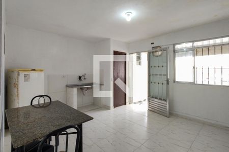 Sala/Cozinha de casa para alugar com 1 quarto, 40m² em Nova Mirim, Praia Grande