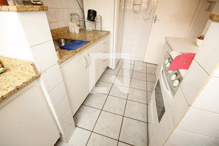 Cozinha de apartamento à venda com 2 quartos, 48m² em Estrela do Oriente, Belo Horizonte