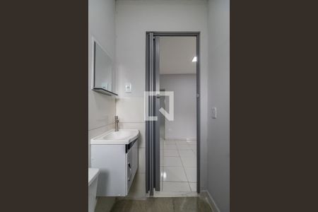 Banheiro de apartamento para alugar com 1 quarto, 40m² em Parque Viana, Barueri