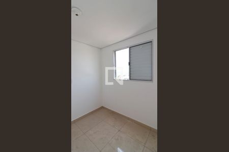 Quarto 1 de apartamento para alugar com 2 quartos, 41m² em Vila Silvia, São Paulo