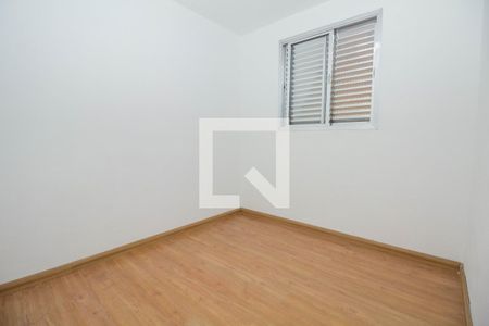 Quarto 2 de apartamento para alugar com 2 quartos, 50m² em Vila Silvia, São Paulo