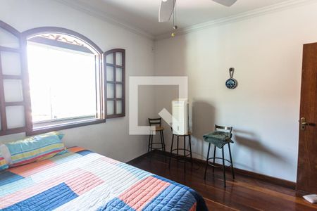 Quarto 1 de casa à venda com 5 quartos, 300m² em Aparecida, Belo Horizonte