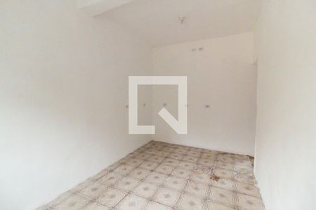 Sala/Quarto 1 de casa para alugar com 2 quartos, 100m² em Parque Guarani, São Paulo