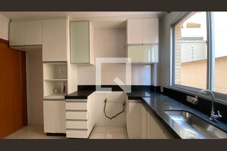 Cozinha de apartamento à venda com 4 quartos, 200m² em Buritis, Belo Horizonte