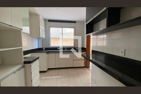 Cozinha de apartamento à venda com 4 quartos, 200m² em Buritis, Belo Horizonte