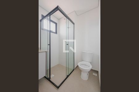 Banheiro de apartamento para alugar com 1 quarto, 24m² em Pinheiros, São Paulo