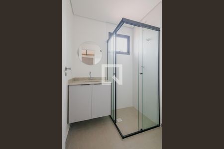 Banheiro de apartamento para alugar com 1 quarto, 24m² em Pinheiros, São Paulo