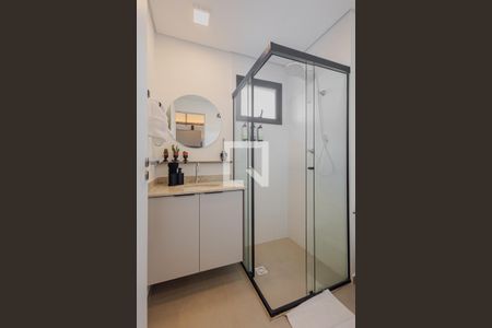 Banheiro de apartamento para alugar com 1 quarto, 24m² em Pinheiros, São Paulo